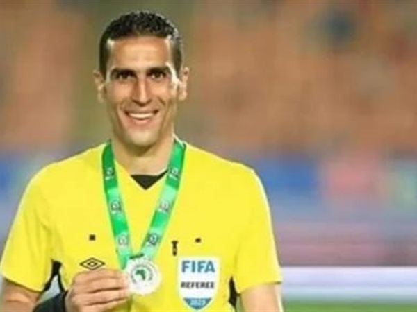 محمود ناجي حكما لمباراة المصري والبنك الأهلي 