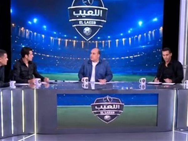 مشادة كلامية في اللعيب بسبب الزمالك والأهلي 