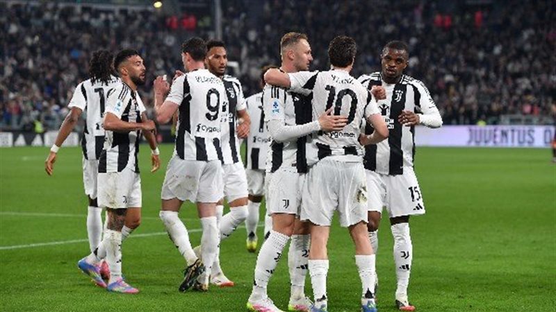 الملعب